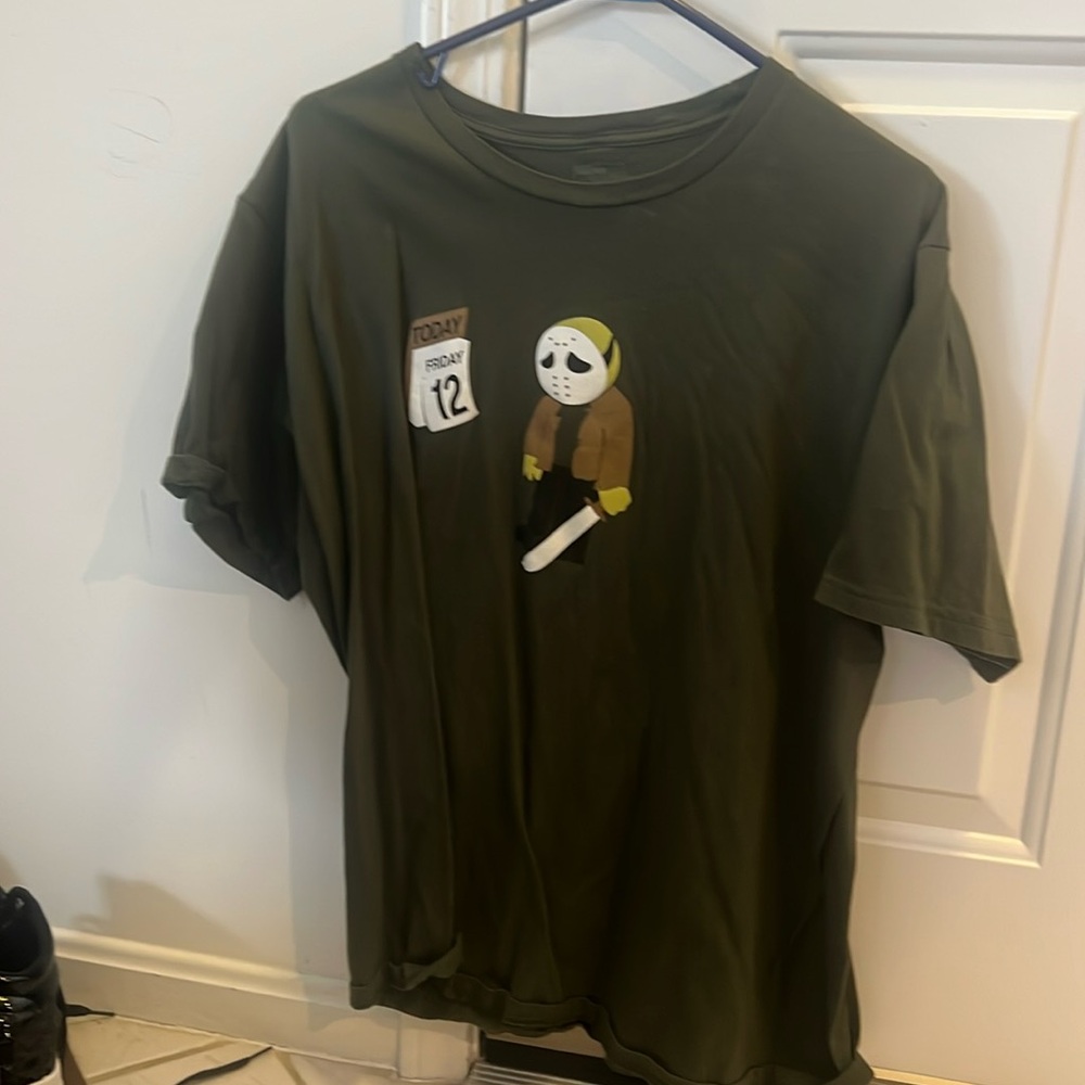 Gently worn men’s graphic tee